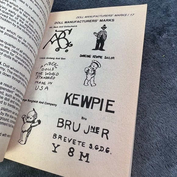 The Official Price Guide To Dolls Fourth Edition Book Antique Modern Collecibles - Picture 7 of 9